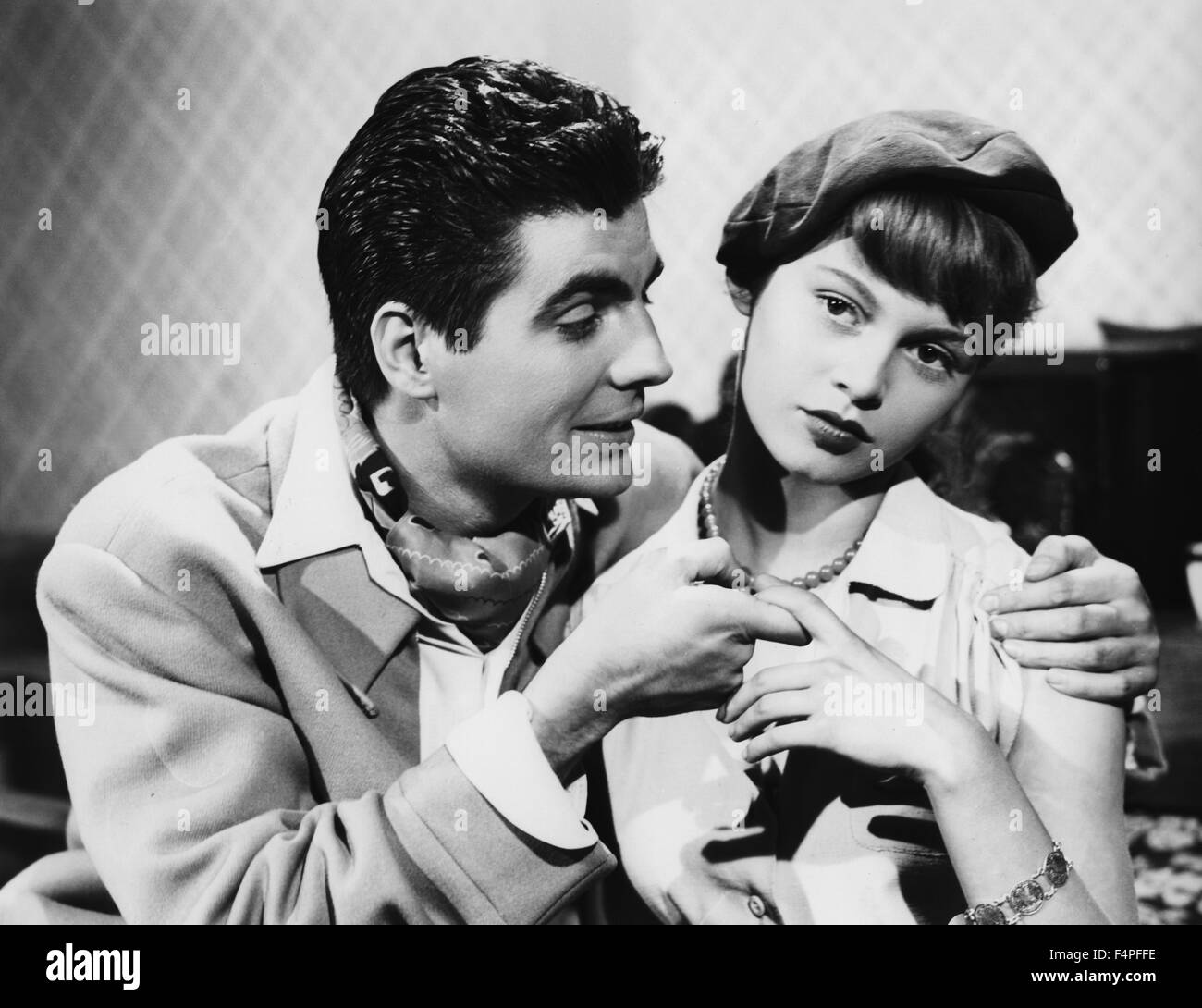 Roger Pierre e Brigitte Bardot / Pazzo per Amore / 1952 realizzare par Jean Boyer Foto Stock