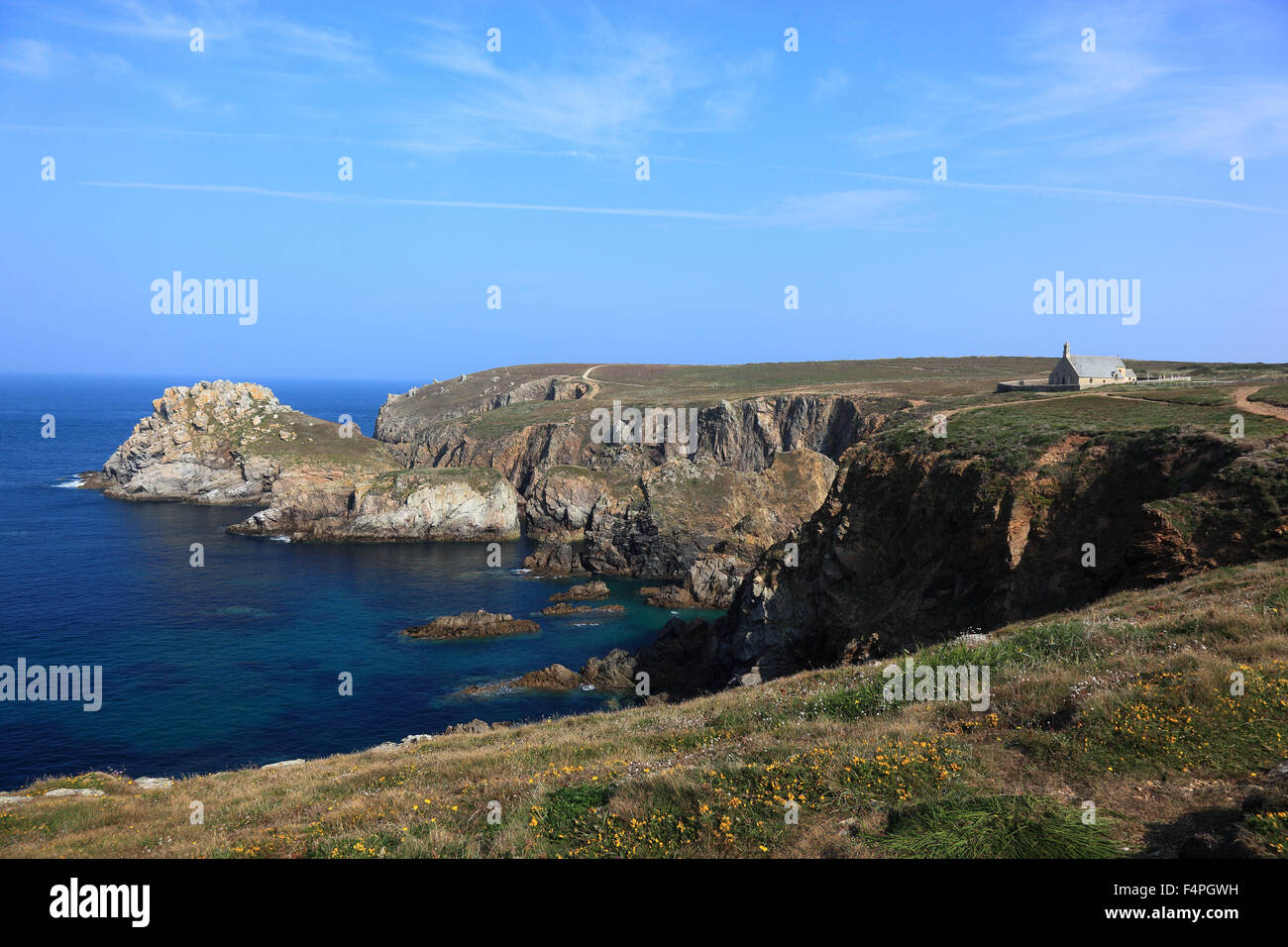 Francia, Bretagna, il roccioso Cap Sizun, Cappella Saint-They a Pointe du Van Foto Stock