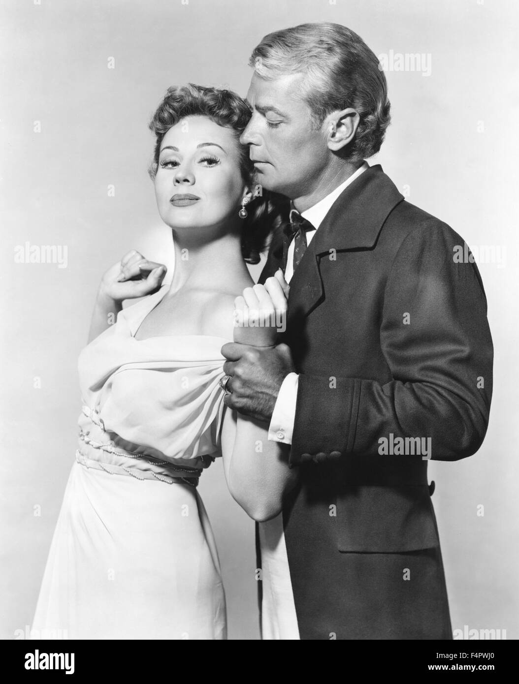 Virginia Mayo e Alan Ladd / la padrona di ferro / 1952 diretto da Gordon  Douglas [Warner Bros Foto] Foto stock - Alamy