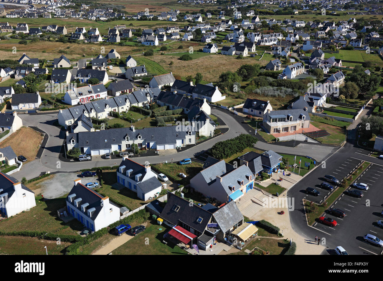 Francia, Bretagna, vista dal faro Phare de Eckmuehl al villaggio Saint-Pierre, Foto Stock