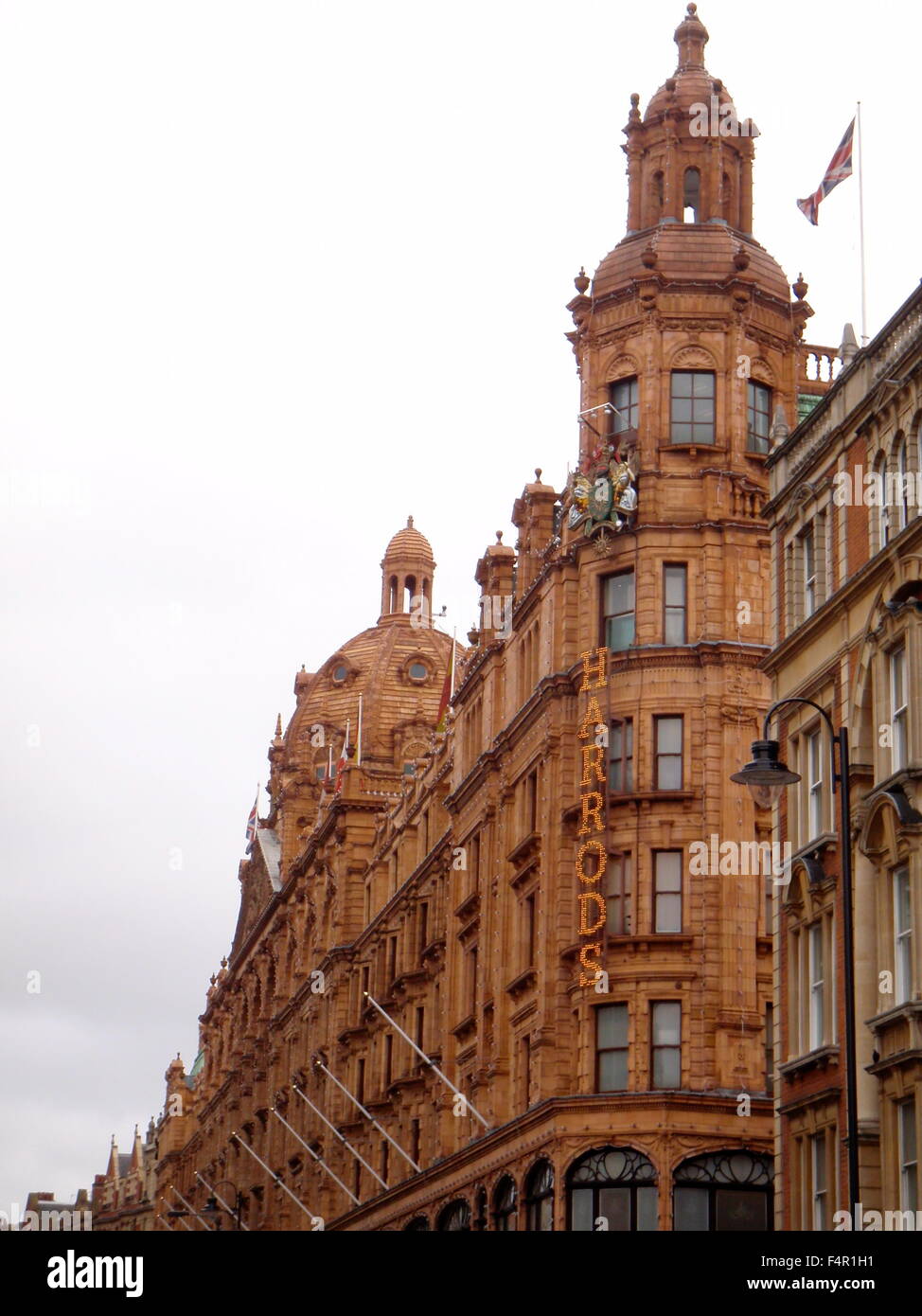 I grandi magazzini Harrods edificio in Kensington, Londra Foto Stock