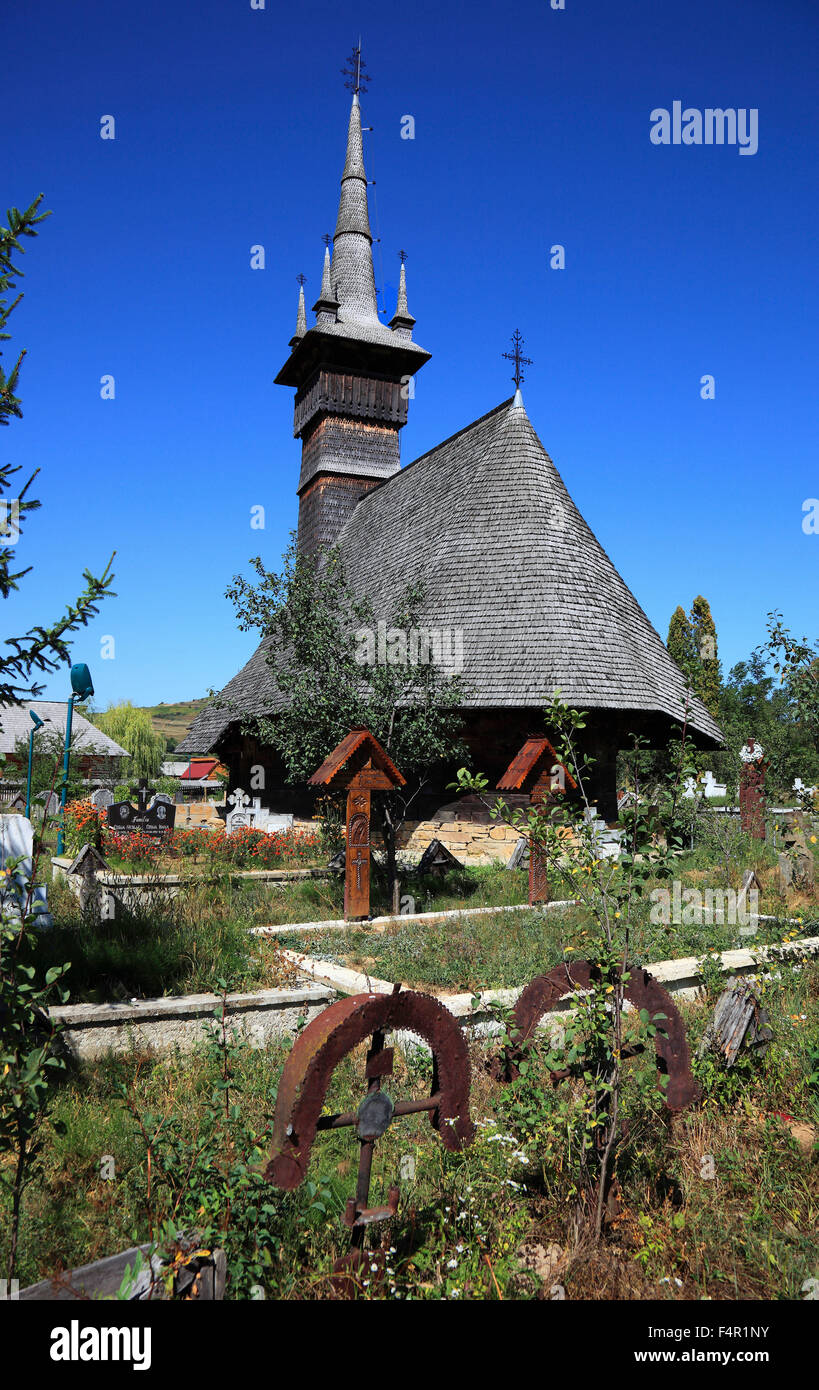 I siti del Patrimonio Mondiale dell'Unesco: Rogoz chiesa di legno, costruito nel 1663, Maramures, Romania Foto Stock