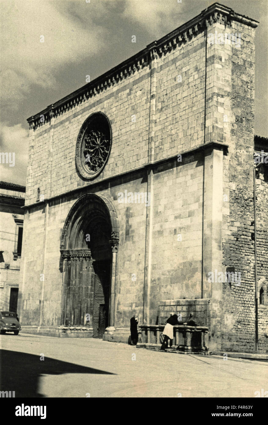La facciata della chiesa di San Giusto, L'Aquila, Italia Foto Stock