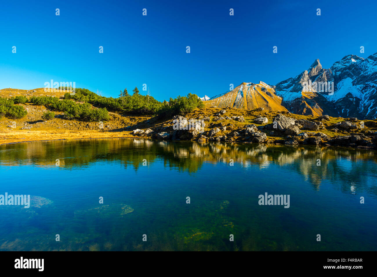 Regione di Allgäu, Allgäuer Alpen, Alpi, Baviera, Germania, Europa, Gugger, cresta principale, Mädelegabel, panorama, lago, Trettachspitze, Foto Stock