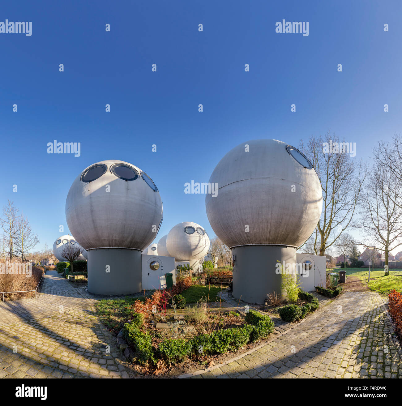 Paesi Bassi, Olanda, Europa, villaggio, inverno, a forma di sfera, case rotonde, case, s Hertogenbosch, Den Bosch, Brabant Foto Stock