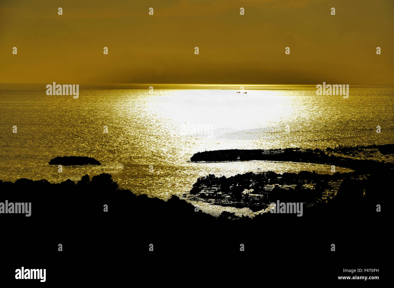 Chalong Bay a sud dell'isola di Phuket in Thailandia Foto Stock