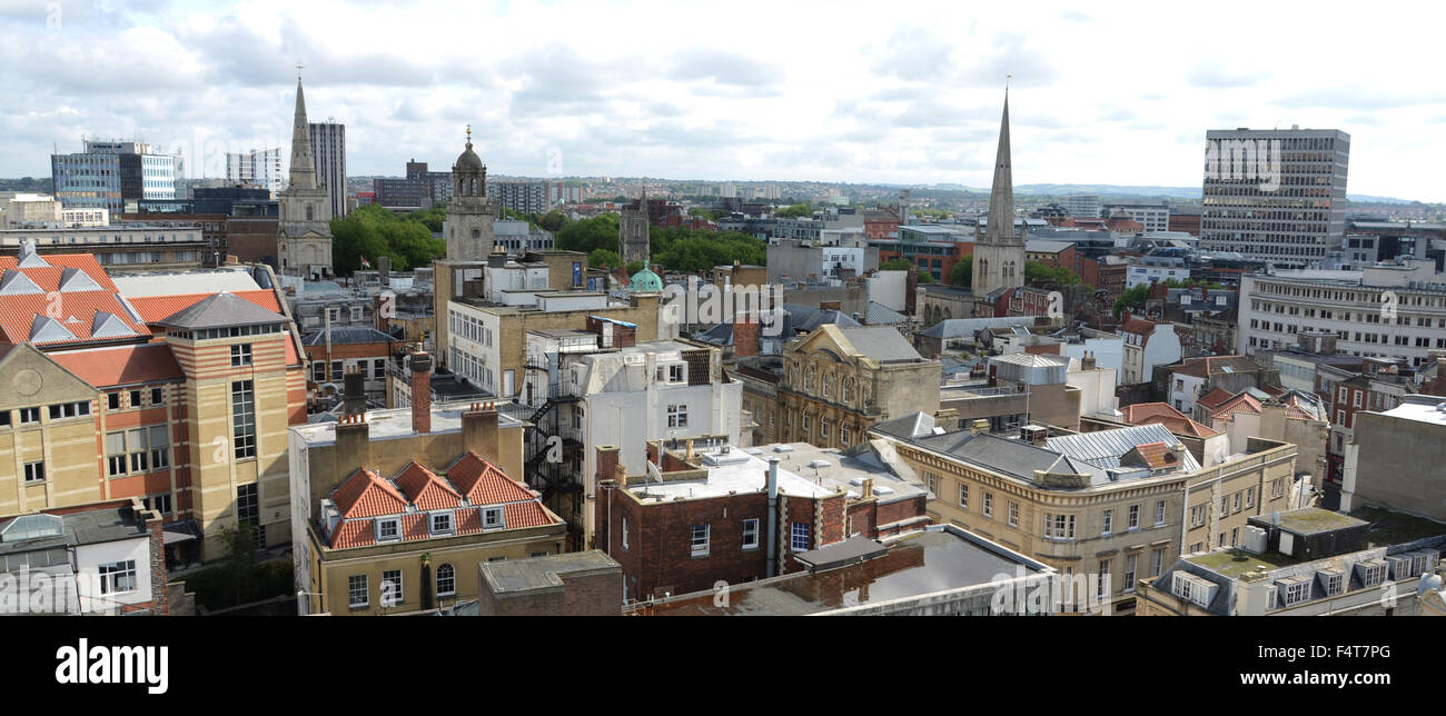 Vista dalla torre di St Stephen's Chiesa nel centro storico della città di Bristol. Foto Stock