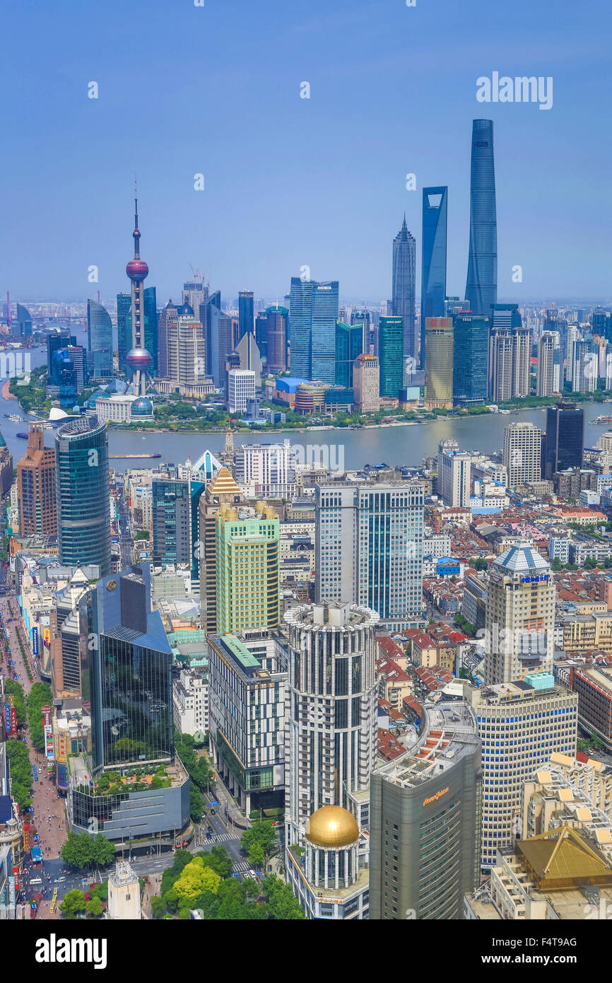 Cina Shanghai City, il Bund e il Pudong district skyline, Fiume Huangpu Foto Stock