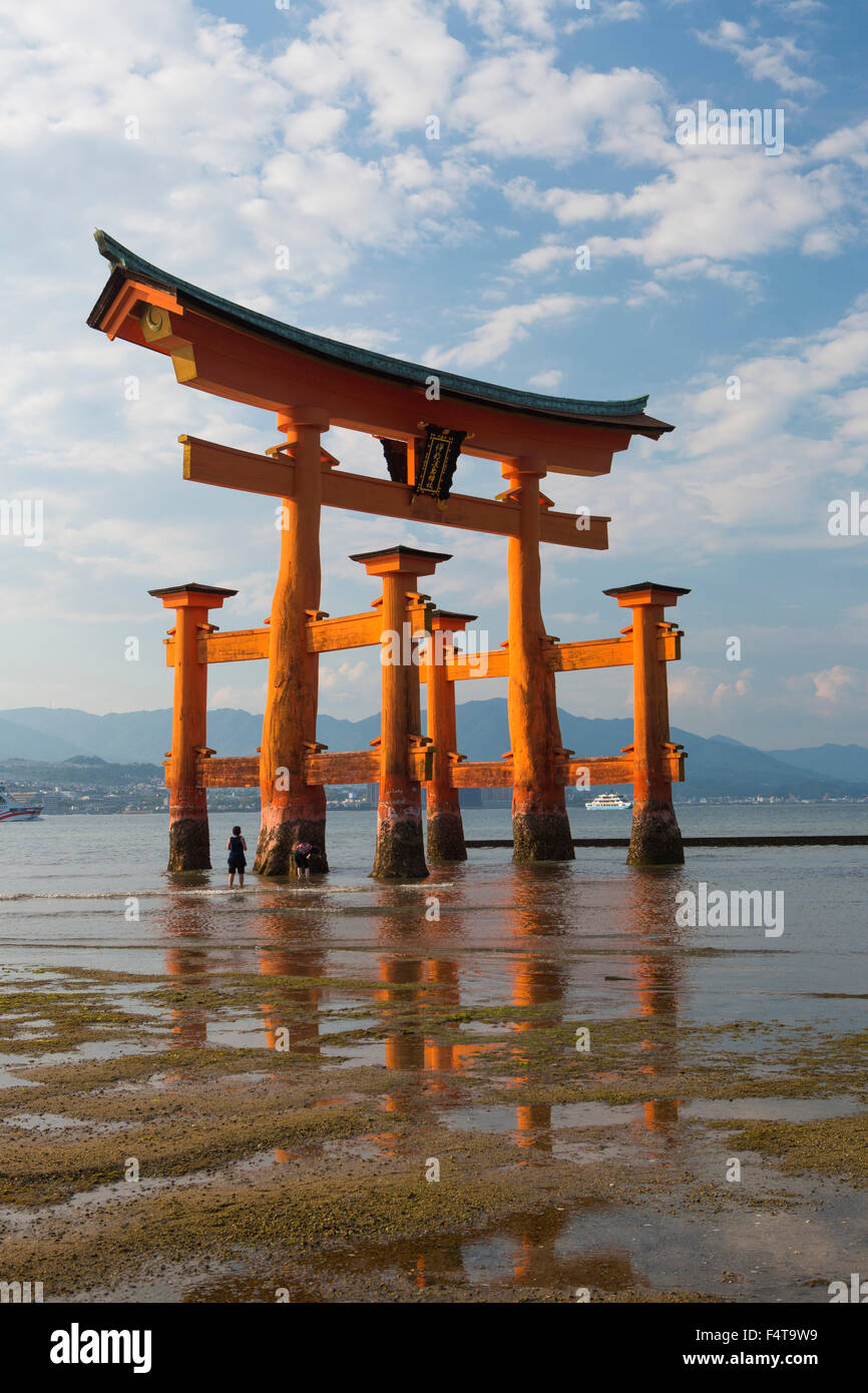 Giappone, Provincia di Hiroshima, Myajima Isola, Utsukushima Santuario, il Gate Foto Stock