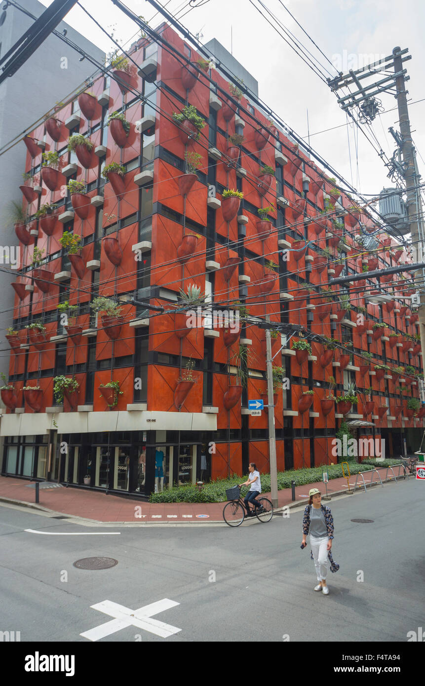 Giappone, città di Osaka, edificio organico Shinsaibashi Foto Stock