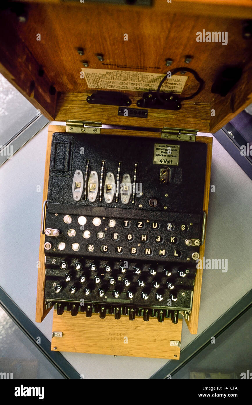 La macchina cifratrice tedesca Enigma M4 utilizzata durante la seconda guerra mondiale Bletchley Park, Buckinghamshire. REGNO UNITO Foto Stock