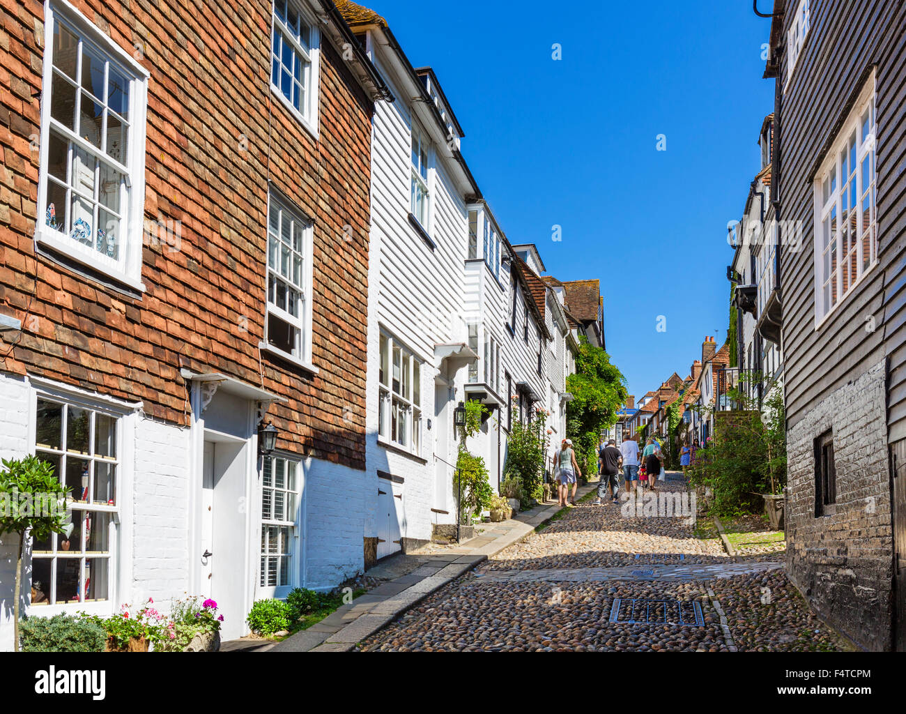 Historic Mermaid Street nella città vecchia, segale, East Sussex, England, Regno Unito Foto Stock