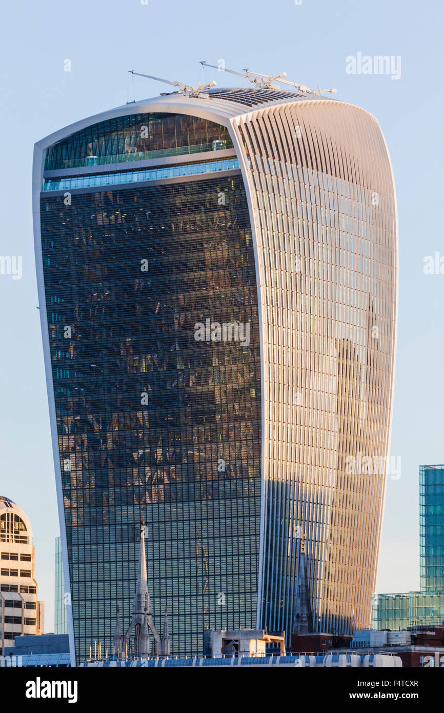 Inghilterra, Londra, Città, 20 Fenchurch Street aka l'edificio Walkie-Talkie Foto Stock