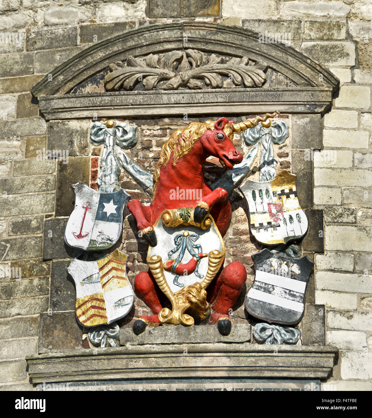 Unicorn Vecchio Porto Hoorn ( Main Tower 1532 uno degli ultimi baluardi North Holland ) avvisatore acustico olandese Paesi Bassi Foto Stock