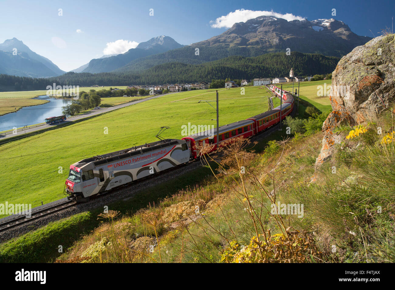 Il Glacier Express, treno in Engadina Foto Stock