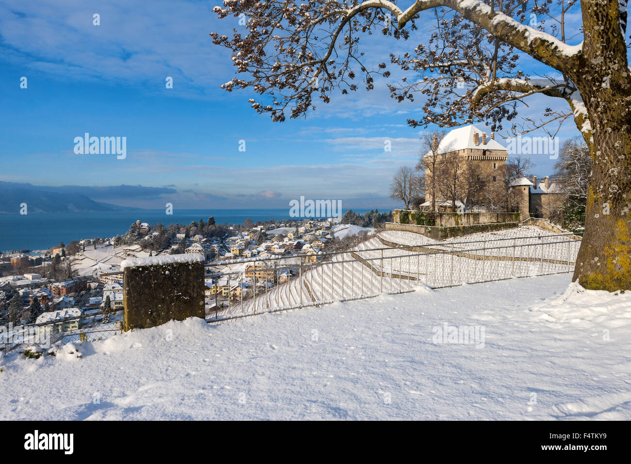 Il castello di Châtelard, Chatelard, Svizzera, del cantone di Vaud, sul lago di Ginevra, Leman, inverno Foto Stock