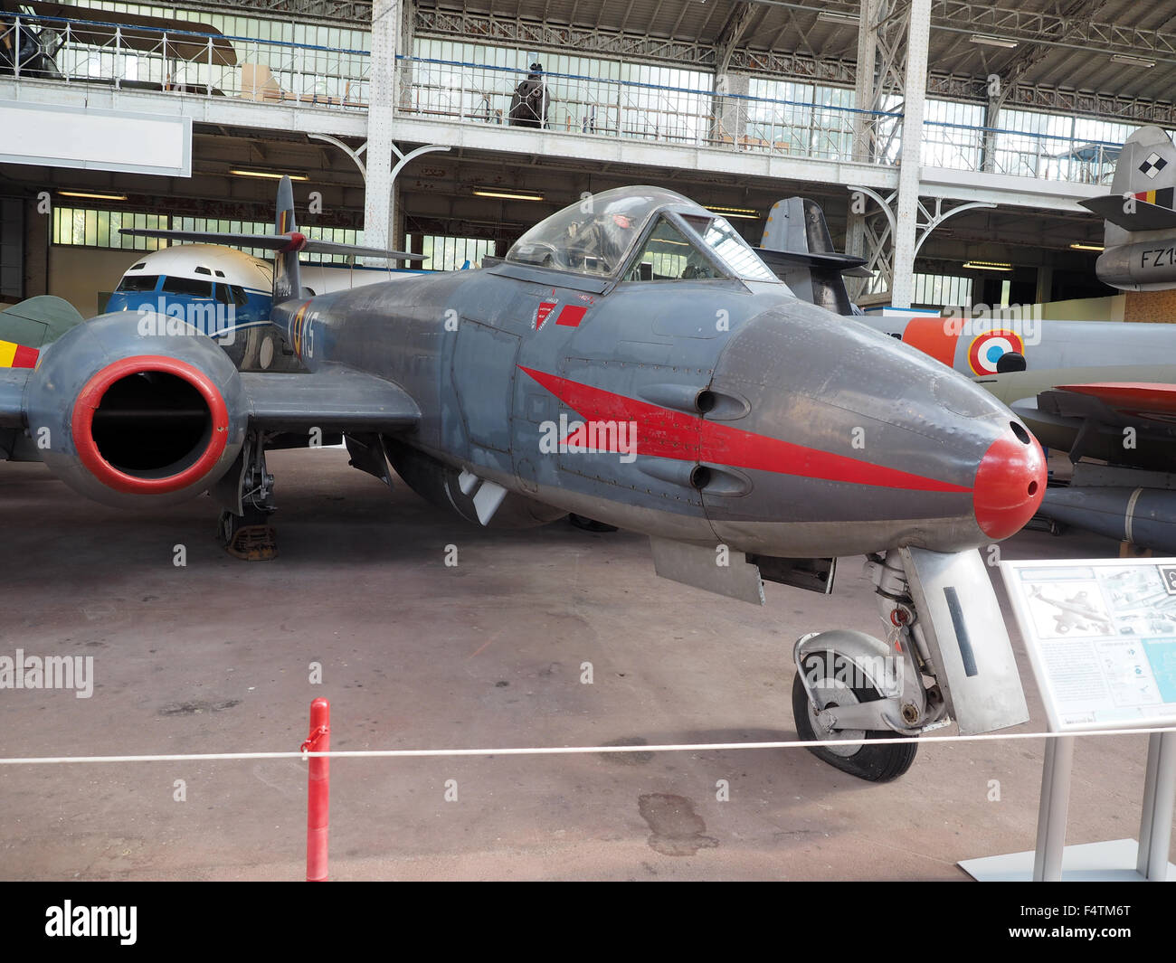 Bruxelles-OCT. 1: Gloster Meteor MK VIII storici, antichi aereo da combattimento è visto in esposizione presso il Museo Reale delle forze armate F Foto Stock