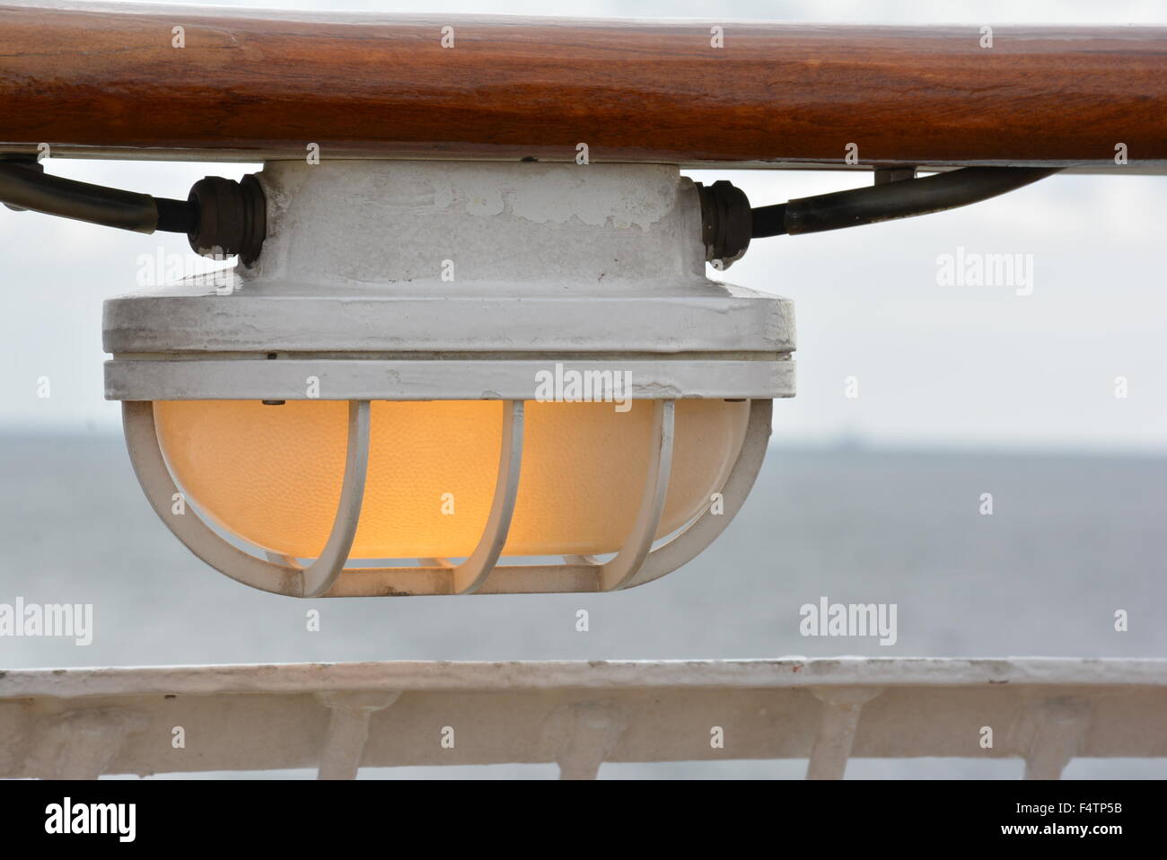 Ferries ,crociere in mare, gite in barca e le vacanze,viaggi per mare, traghetto,i giorni di vacanza in barca Foto Stock