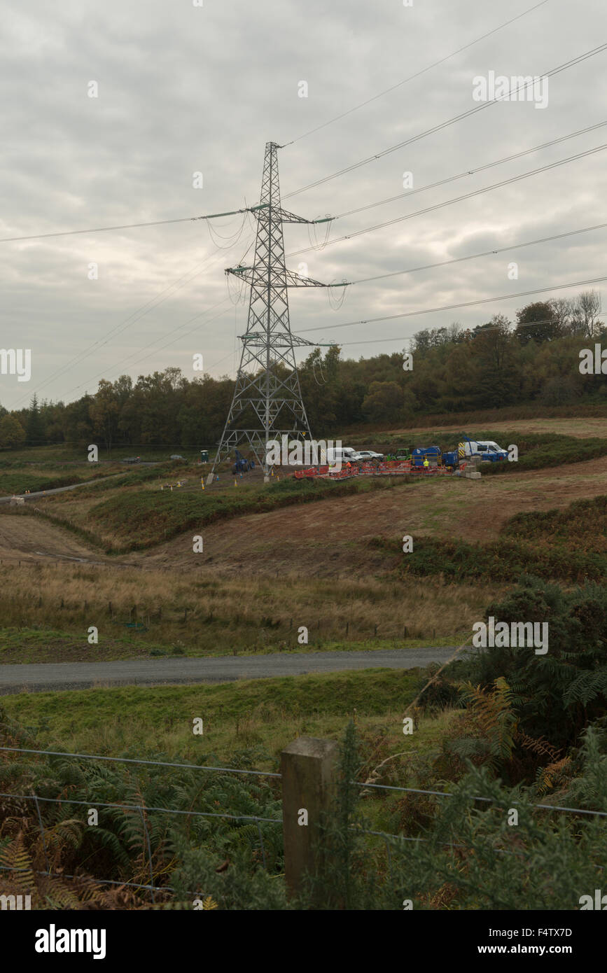 Beauly a Denny power line progetto di costruzione che mostra la nuova torre sito di lavoro Foto Stock