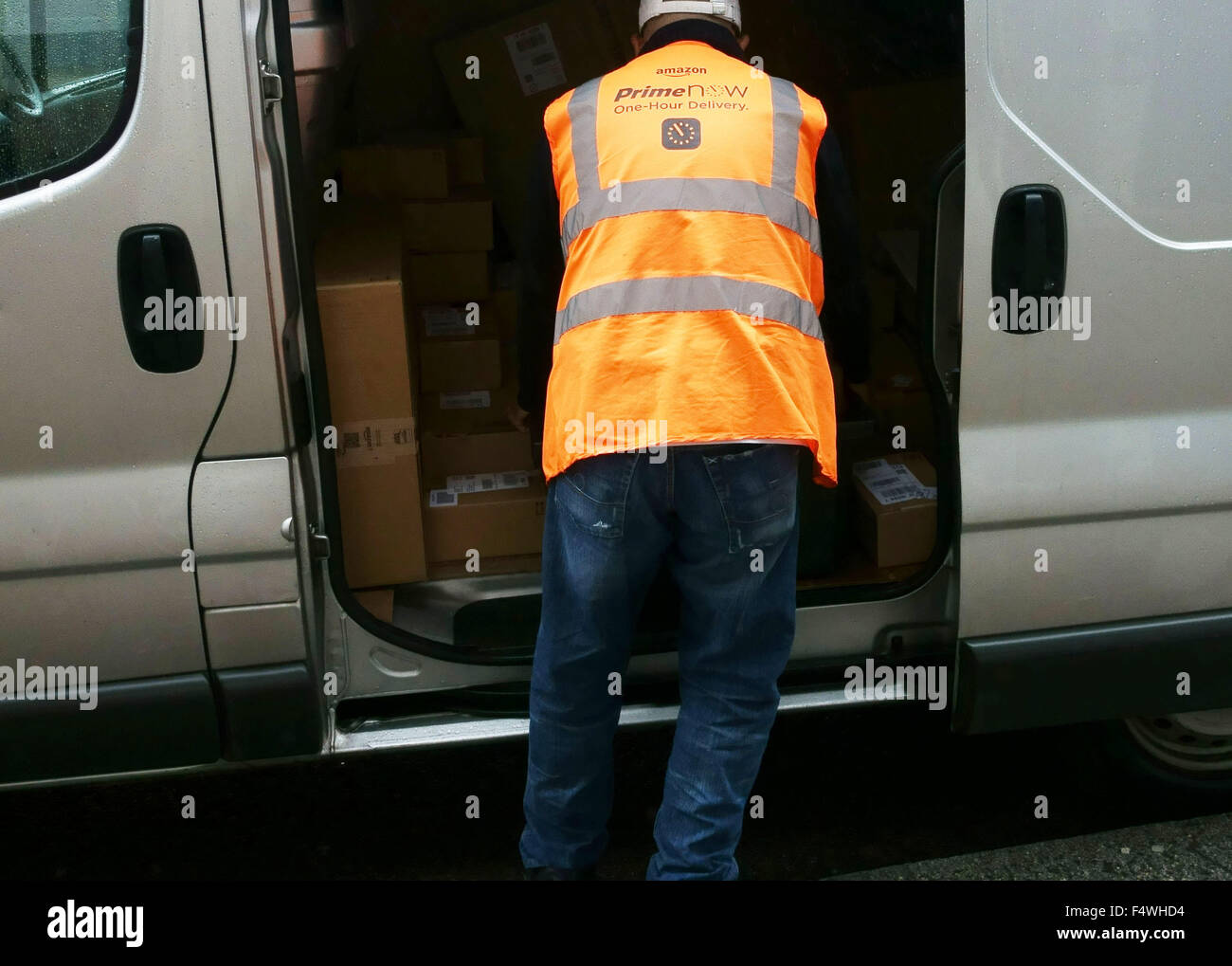 La perfezione del Amazon ora 1 ora la consegna del veicolo e del guidatore, Londra Foto Stock