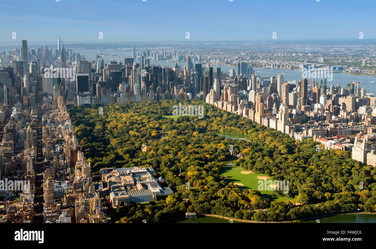 Ripresa aerea di Manhattan e il Central Park da Upper West Side East Harlem, New York STATI UNITI D'AMERICA Foto Stock