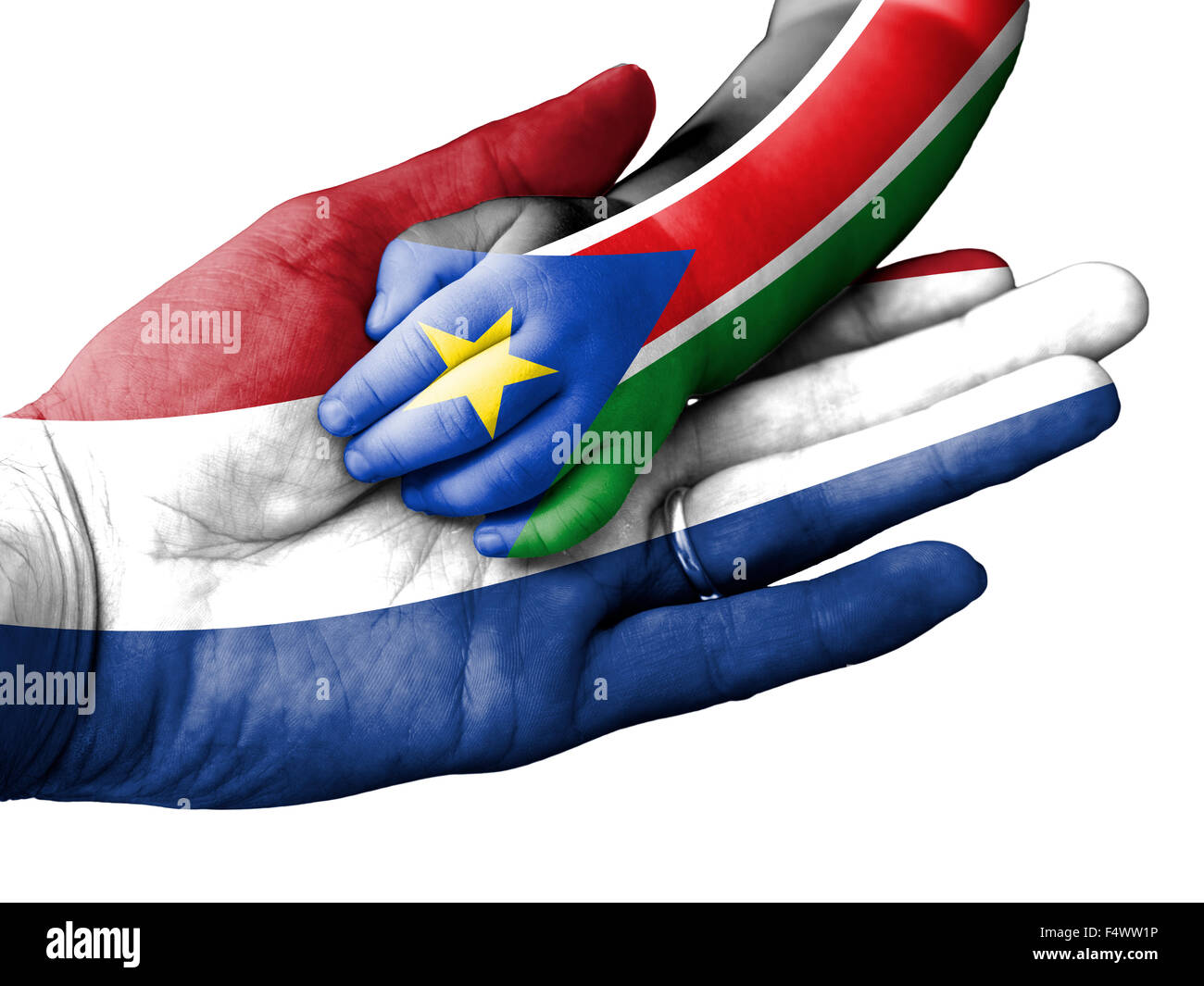 Bandiera dei Paesi Bassi sovrapposta la mano di un uomo adulto tenendo una mano del bambino con la bandiera del sud Sudan sovrastampati. Ho concettuale Foto Stock