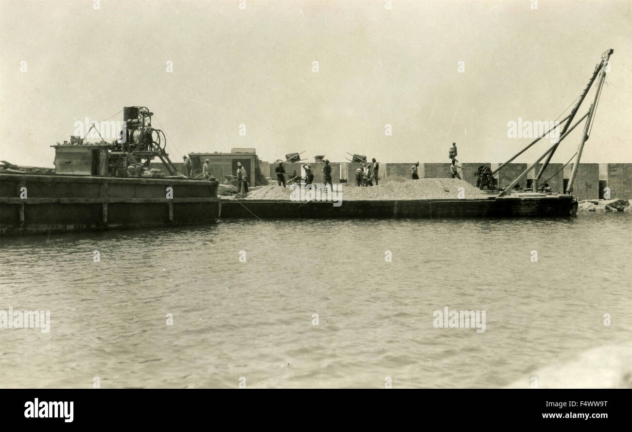 La costruzione del porto di Durazzo, Albania Foto Stock