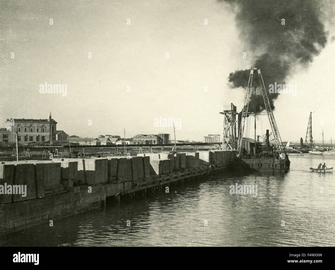 La costruzione del porto di Durazzo, Albania Foto Stock