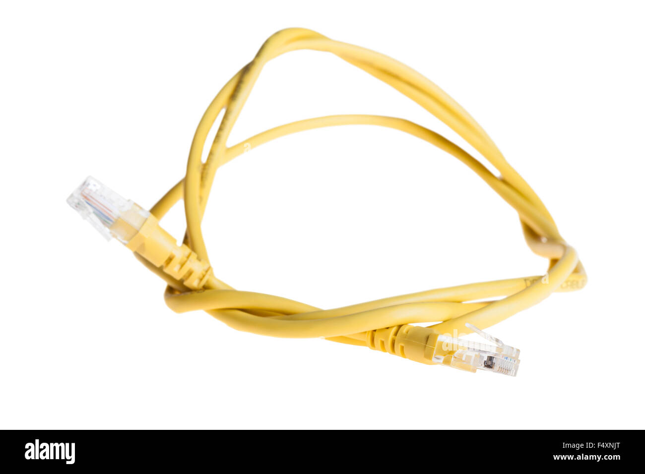 Il filo giallo closeup su sfondo bianco isolato Foto Stock