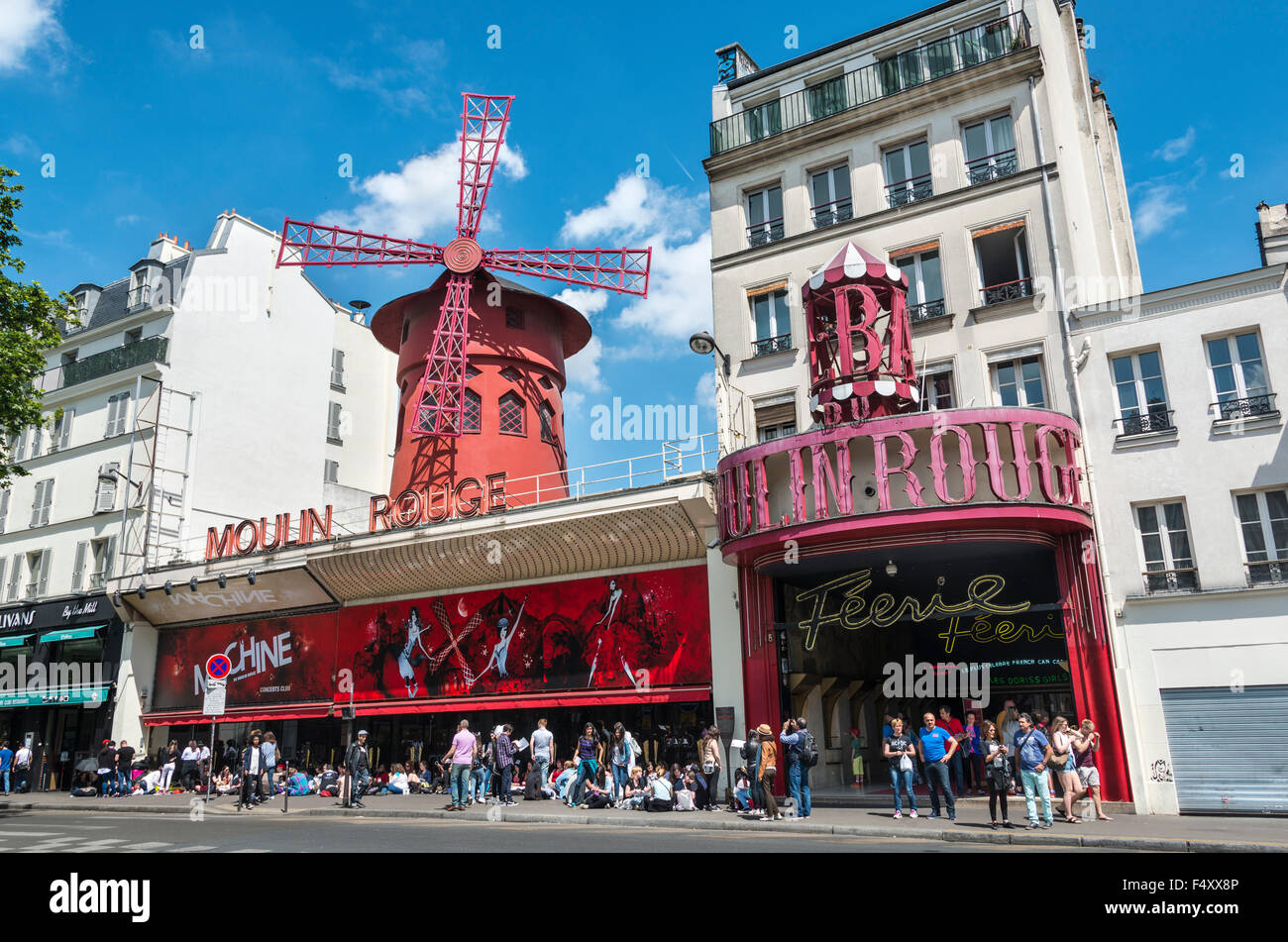 Moulin Rouge, da Montmartre, Parigi, Ile-de-France, Francia Foto Stock