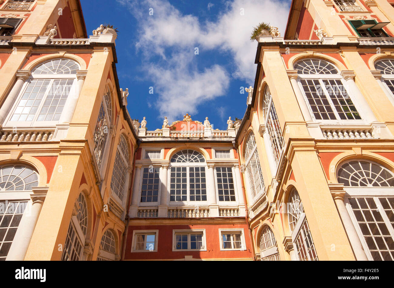 Royal Palace (Palazzo Reale o Palazzo Stefano Balbi)) a Genova è un bellissimo esempio di architettura rinascimentale. Foto Stock
