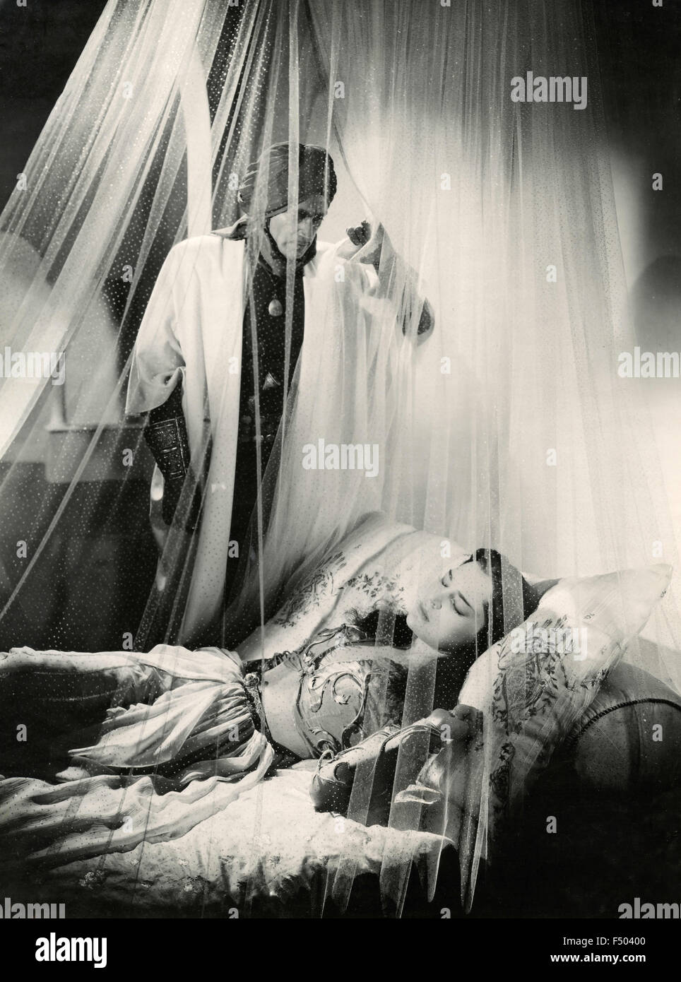 Gli attori Conrad Veidt e Giugno Duprez in una scena del film "Il ladro di Bagdad', 1940 Foto Stock