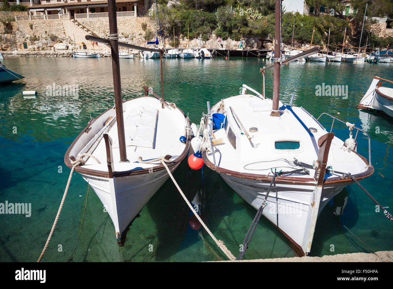 Le barche nel porto di Cala Figueira, Mallorca Foto Stock