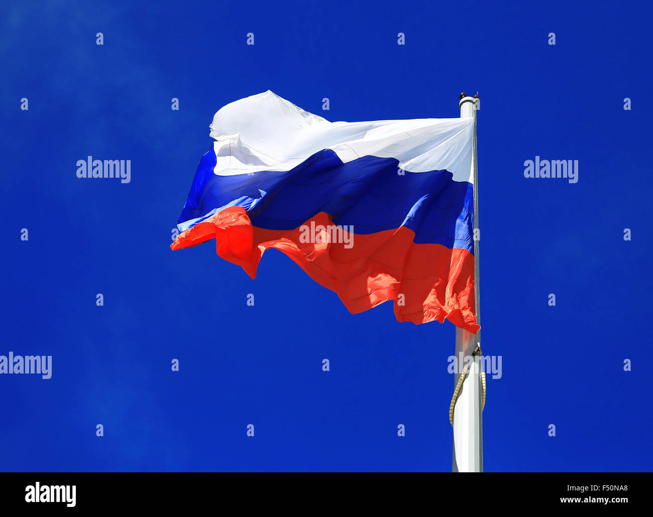Indicatore di stato della Federazione Russa - la sua ufficiale simbolo  dello stato, insieme con lo stemma e inno. Si tratta di un cl rettangolare  Foto stock - Alamy