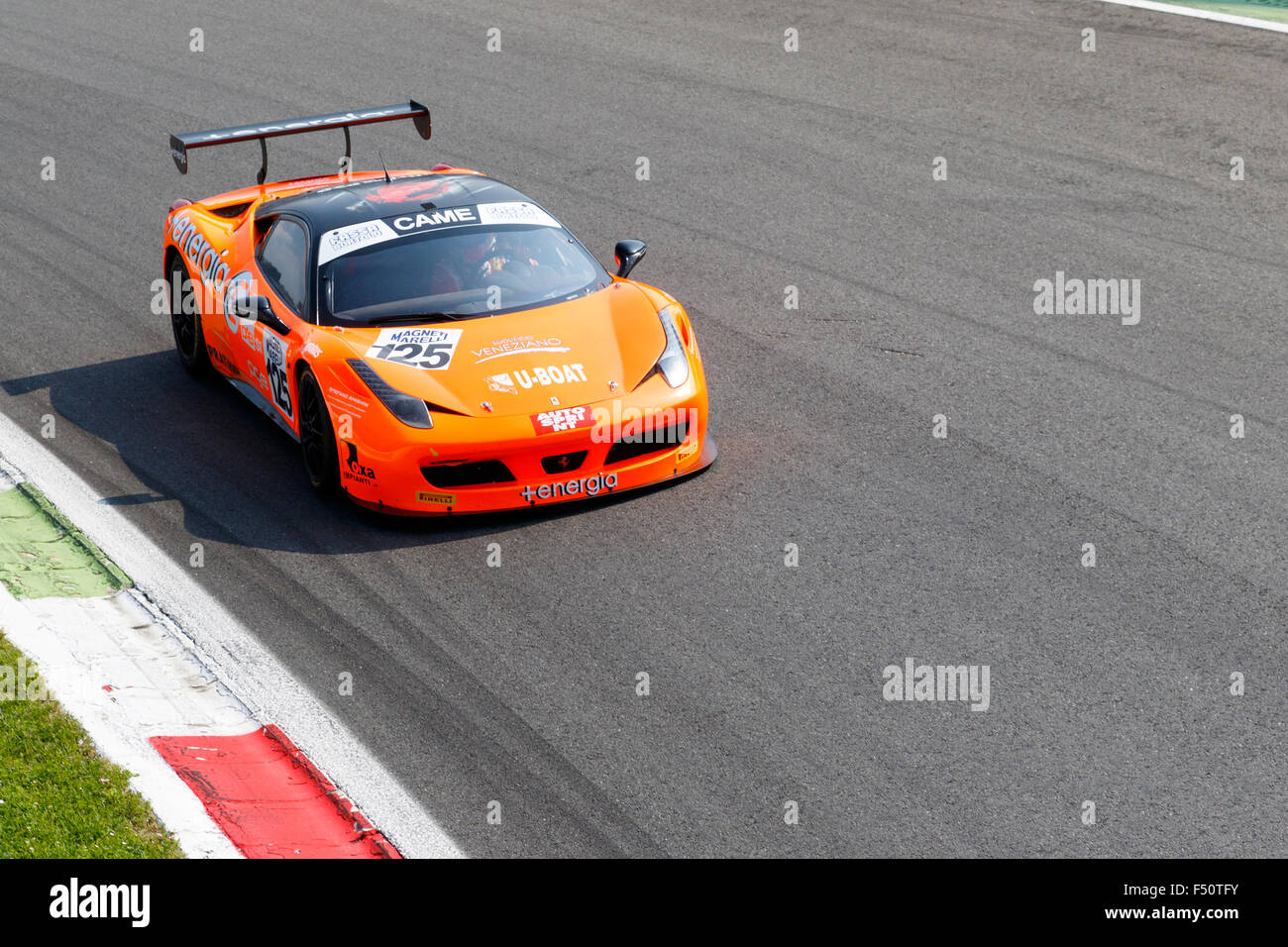 Monza, Italia - 30 Maggio 2015: Ferrari 458 dello sport made in Italy Team, pilotato da DI AMATO Renato durante la C.I. Franturismo - R Foto Stock