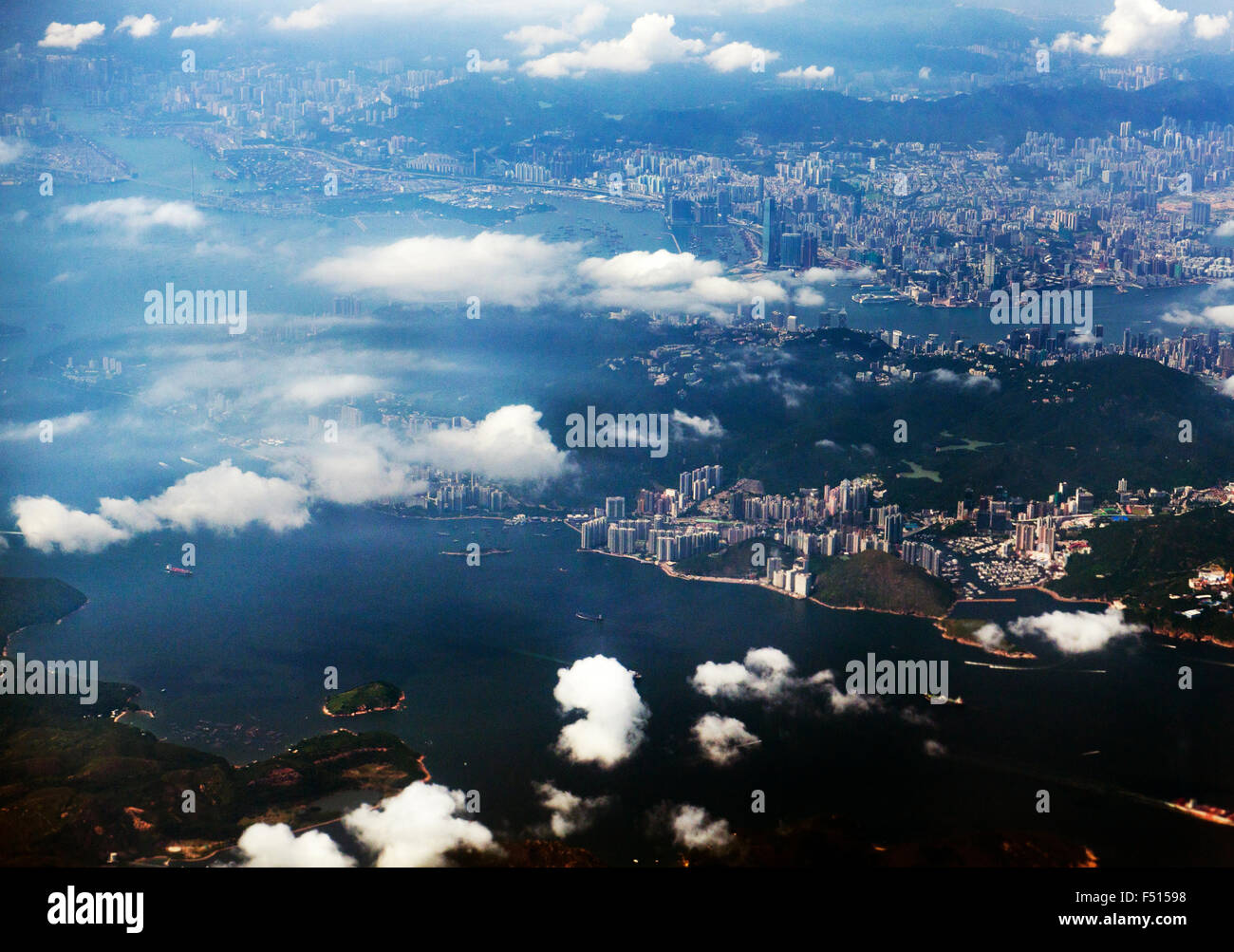 Una veduta aerea di Hong Kong Island South Side e di Kowloon con il ICC Tower. Foto Stock