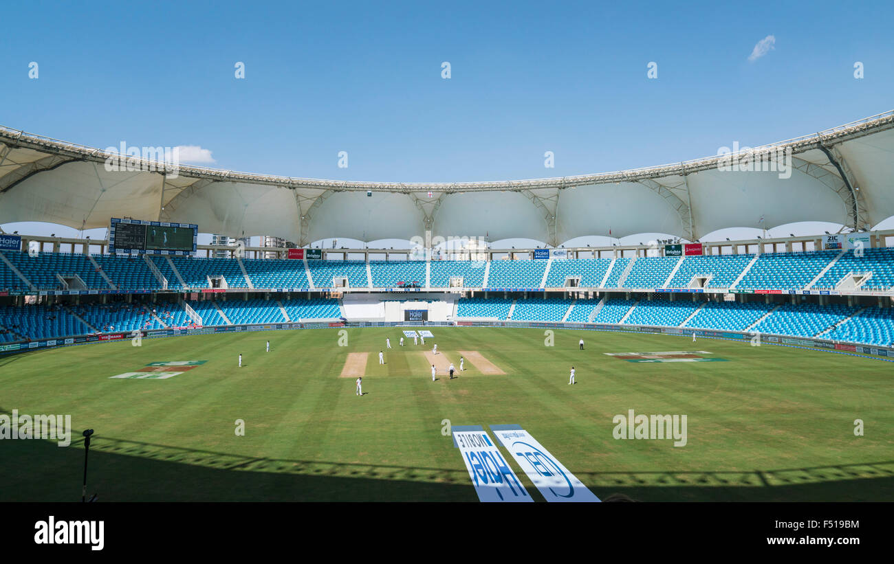 Cricket Test Match btwn Inghilterra e Pakistan nel mese di ottobre 2015 a Dubai International Cricket Stadium Dubai Emirati Arabi Uniti Foto Stock