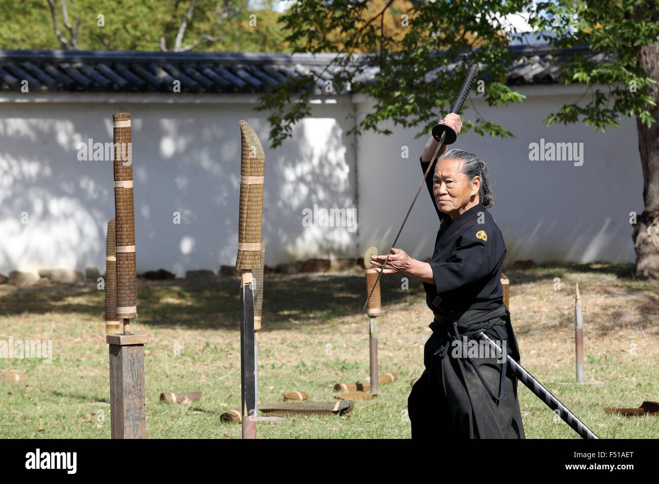 Giapponese di arti marziali con spada katana Foto Stock