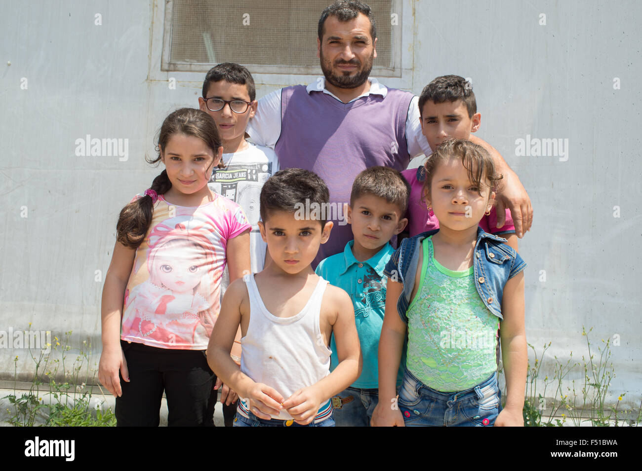 Rifugiato siriano nel centro UNCHR a Tripoli in attesa di registrazione e le cure. Tripoli, Libano 2015 Foto Stock