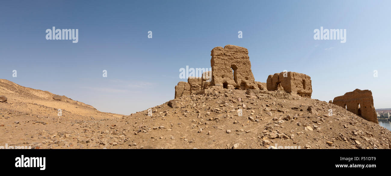 Qubbet el Hawa - Tomba del vento, la cupola santuario musulmano a nobili tombe, Aswan, Alto Egitto Foto Stock