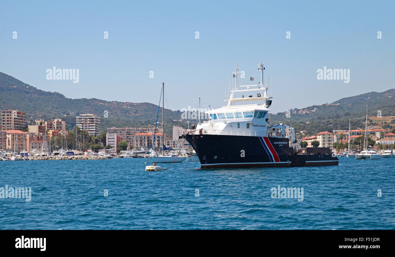Ajaccio, Francia - 30 Giugno 2015: Iles Sanguinaires II, nave da carico generale utilizzato per la boa e fari stand manutenzione anc Foto Stock