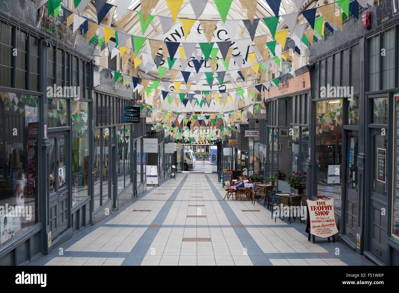 Il grand arcade shopping a Leeds, West Yorkshire, Regno Unito. il grado ii-elencati di Victorian shopping arcade fu costruito nel 1897 Foto Stock