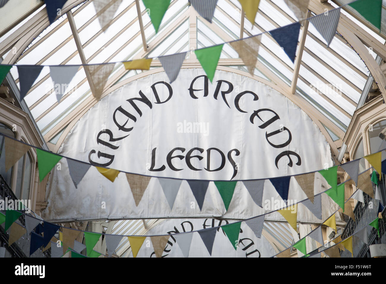 Il Grand Arcade shopping a Leeds, West Yorkshire, Regno Unito. Il Grade ii-elencati di Victorian shopping arcade fu costruito nel 1897 Foto Stock