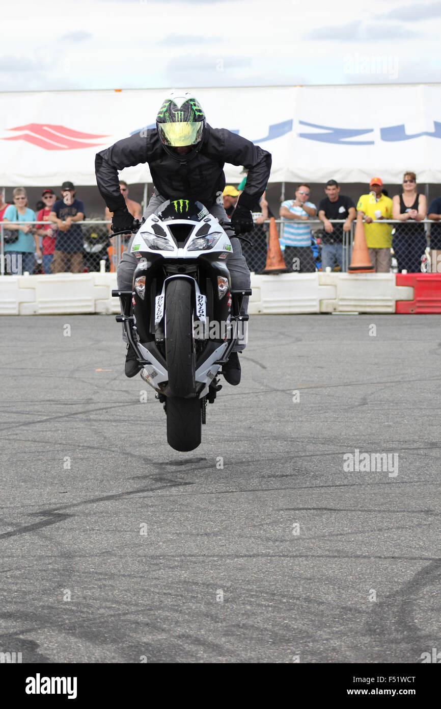 New Jersey USA, 12/09/2015, le foto scattate di Jason Britton e partner presso MotoAmerica durante il pilota stunt evento, ©AimeeHerd Foto Stock