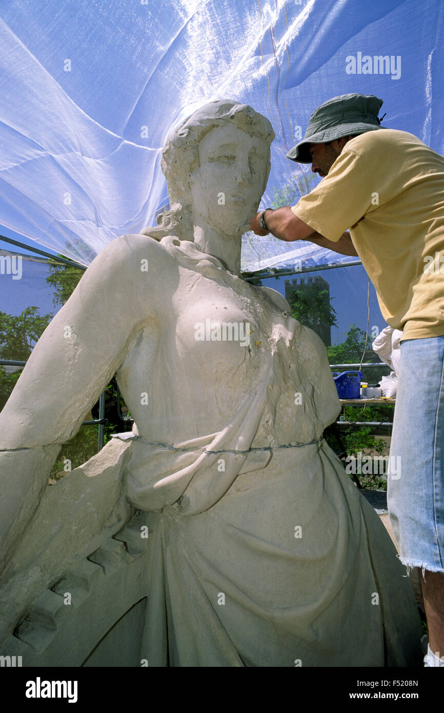 Restauro delle statue nel Parc de la Ciutadella, Barcellona, Spagna Foto Stock