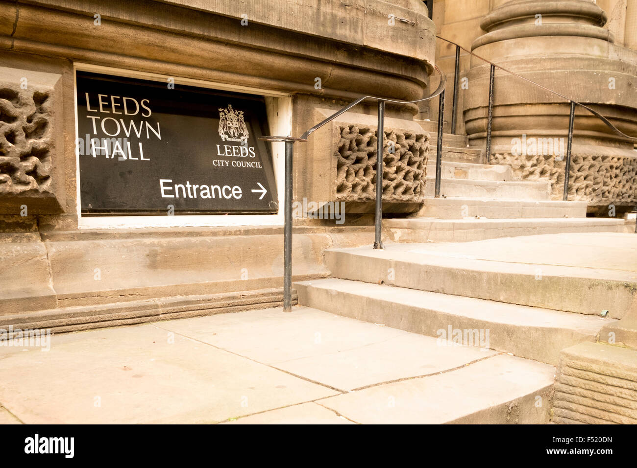 Progettato dall'architetto locale Cuthbert Brodrick, Leeds Municipio di Leeds, West Yorkshire, Inghilterra Foto Stock