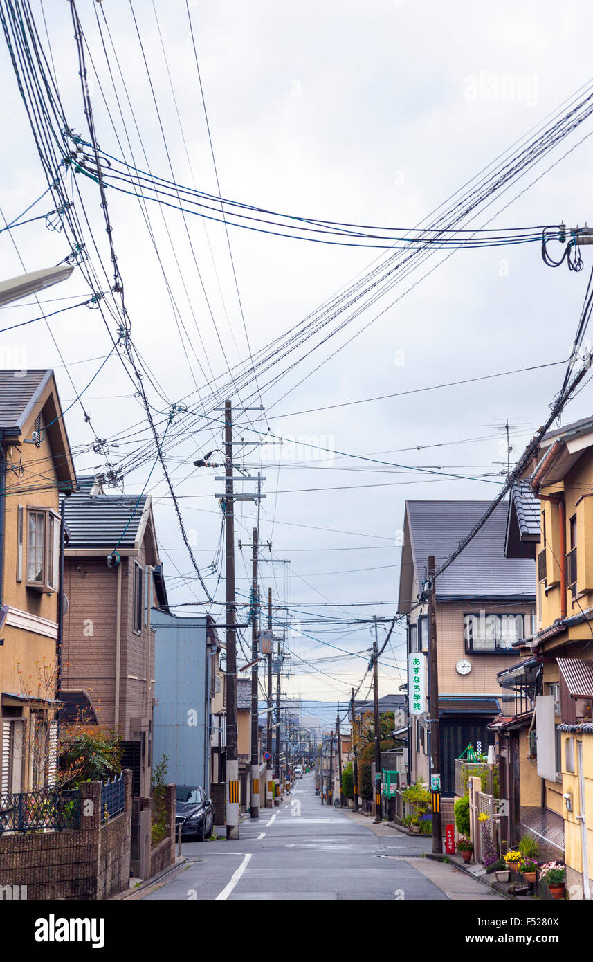 Tranquilla strada residenziale in Giappone Foto Stock