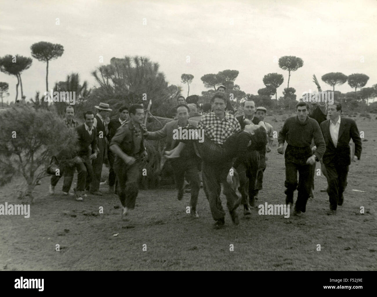 L'attrice italiana Lucia Banti ferito da un toro durante le riprese di una corrida Foto Stock