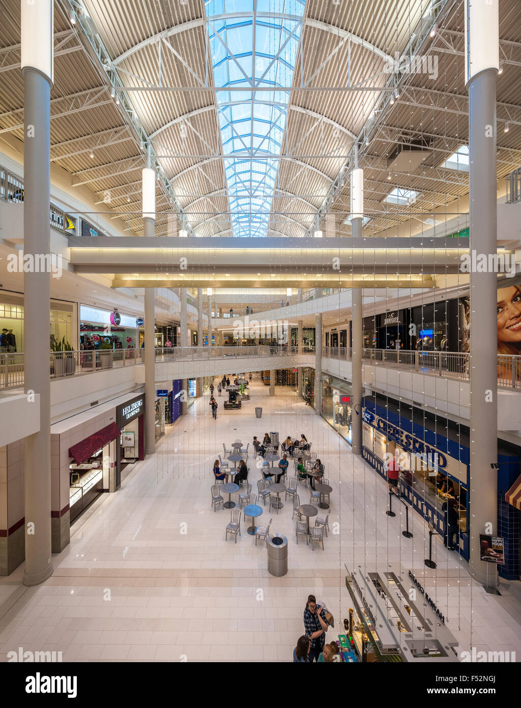 Minneapolis Mall of America interni. Il centro commerciale Mall of America (MoA) è il più grande centro commerciale negli Stati Uniti Foto Stock