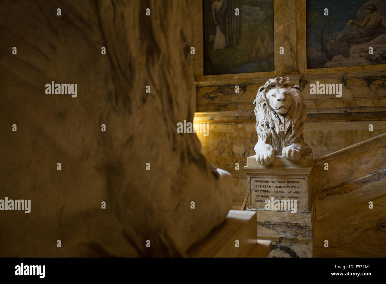 Boston Public Library lion statua scultura Foto Stock